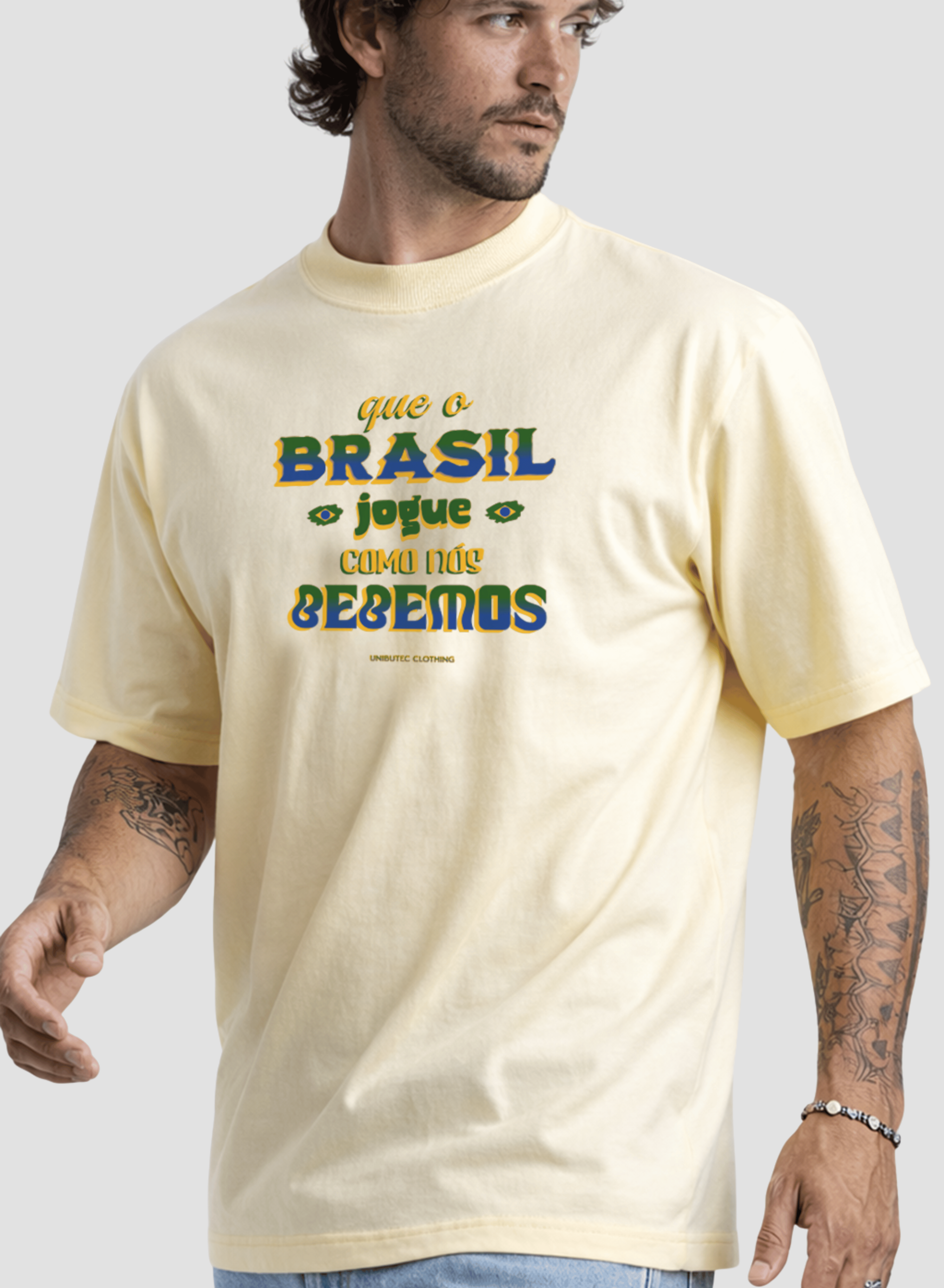 Camiseta Streetwear Que o Brasil Jogue Como Nós Bebemos