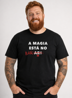 Camiseta Unibutec A Magia Está No Bar